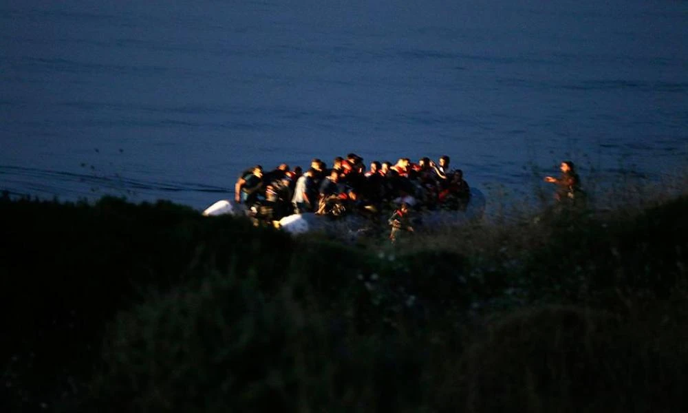 Ηράκλειο: Βρέθηκαν 47 μετανάστες που είχαν αποβιβαστεί στην παραλία Κομμός της Μεσαράς